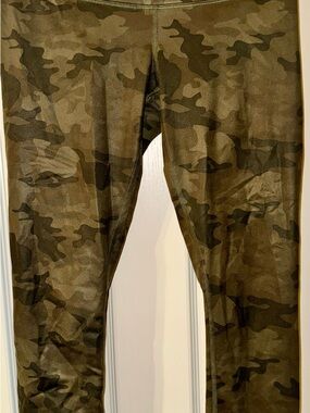 lululemon athletica Camo Ankle Leggings in Olive & Dark Green